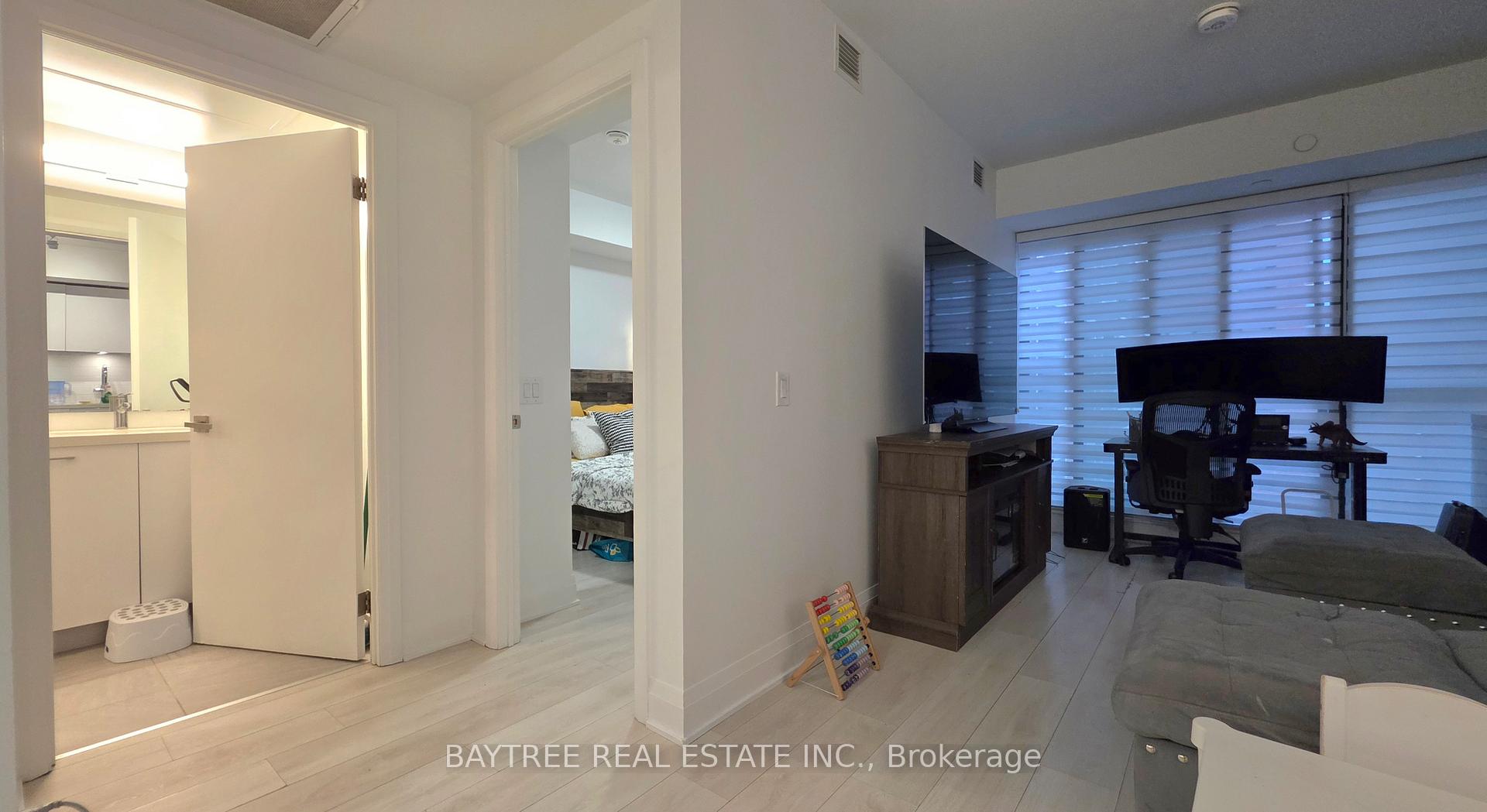 Photo 12 of Unit 402, 33 Frederick Todd Way, Toronto, Thorncliffe Park — HOMEH