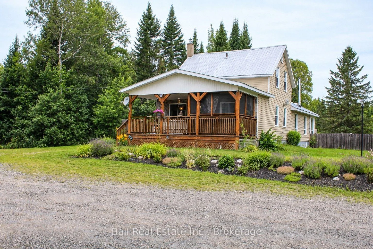 Photo of 19573 Highway #118 E
