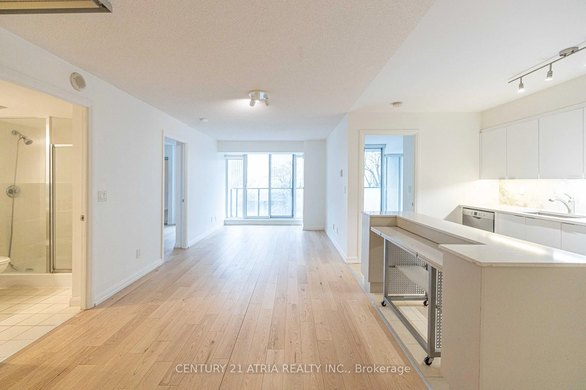 Photo 2 of Unit 606, 111 Elizabeth Street, Toronto, Bay Street Corridor — HOMEH