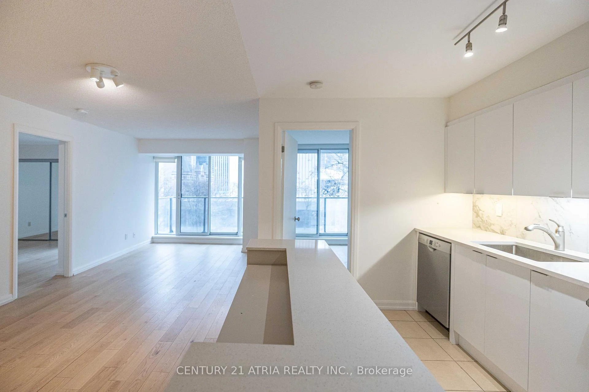 Photo 19 of Unit 606, 111 Elizabeth Street, Toronto, Bay Street Corridor — HOMEH