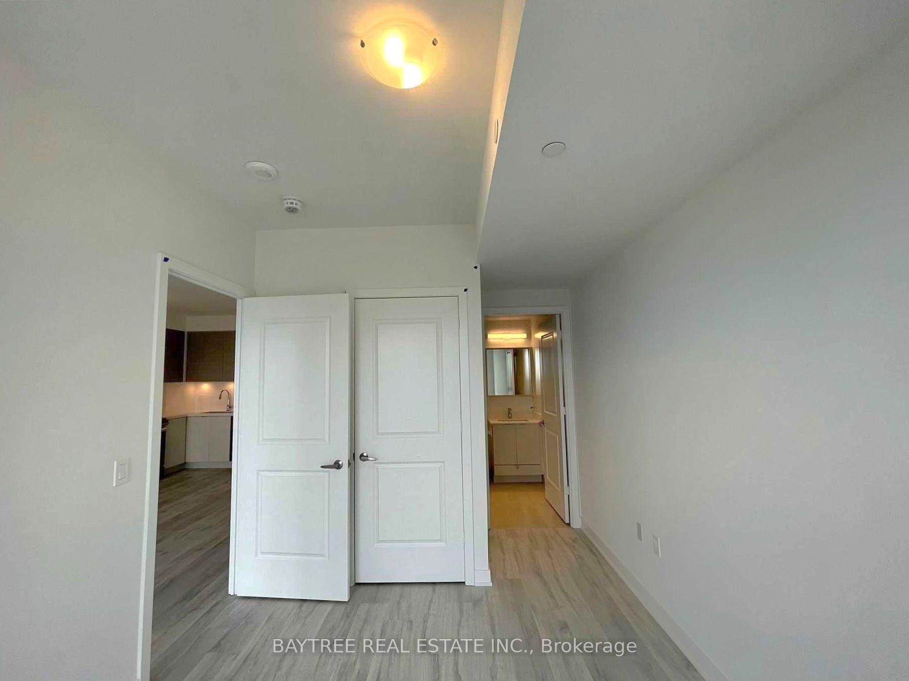 Photo 3 of Unit 1406, 4655 Metcalfe Avenue, Mississauga, Central Erin Mills — HOMEH