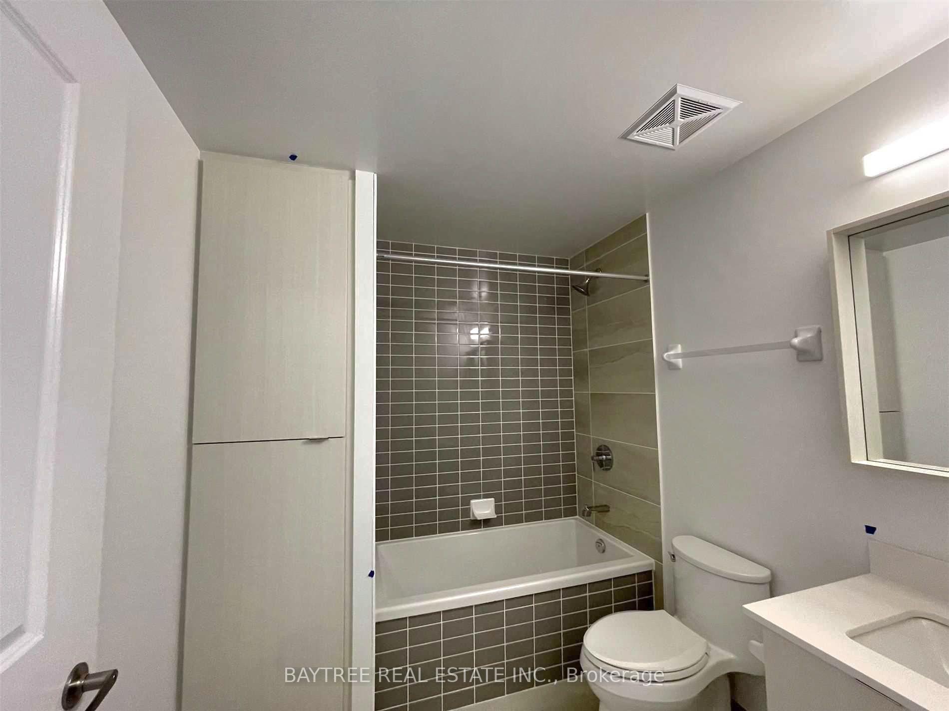 Photo 8 of Unit 1406, 4655 Metcalfe Avenue, Mississauga, Central Erin Mills — HOMEH