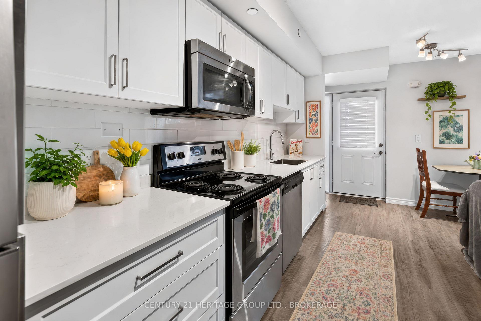 Photo 8 of Unit A1, 121 Queen Street, Kingston, East of Sir John A. Blvd — HOMEH