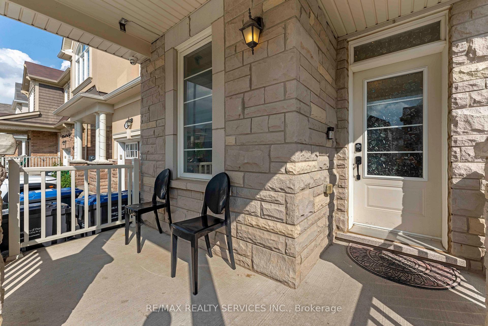 Photo 4 of 14 Emerald Coast Trail, Brampton, Northwest Brampton — HOMEH
