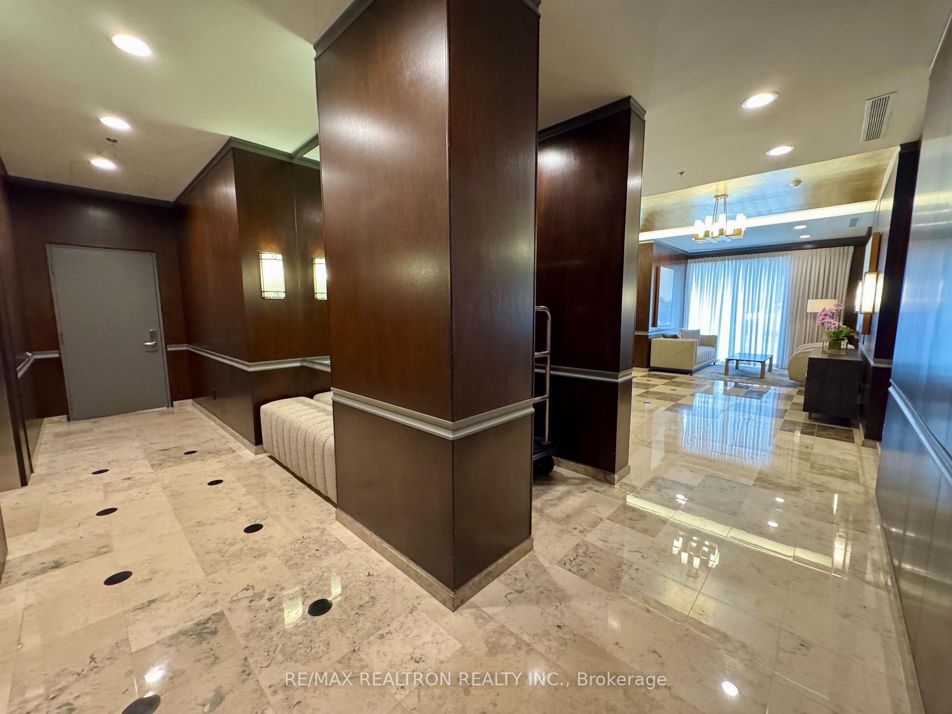 Photo 3 of Unit 1107, 388 Bloor Street E, Toronto, Rosedale-Moore Park — HOMEH