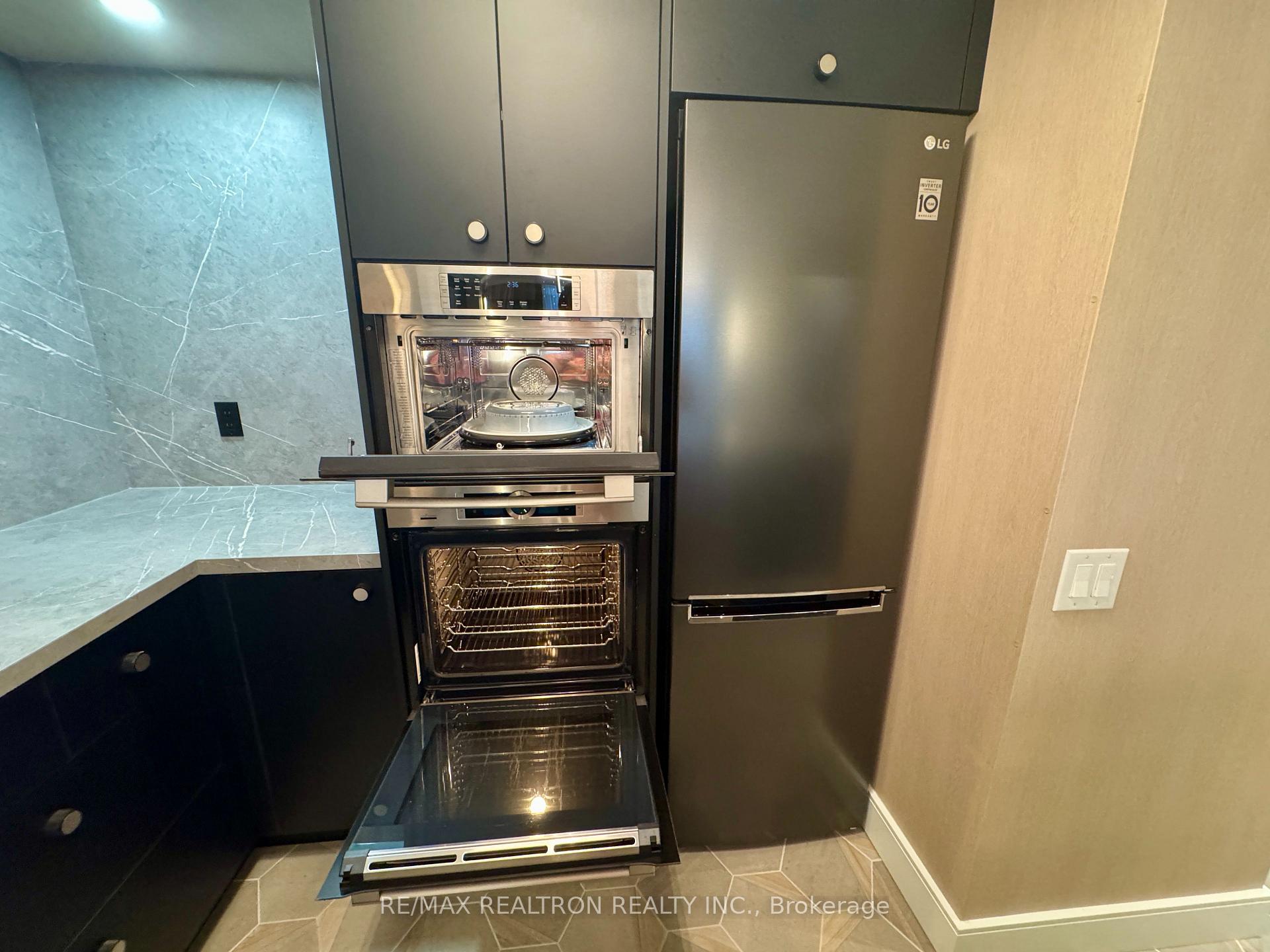 Photo 10 of Unit 1107, 388 Bloor Street E, Toronto, Rosedale-Moore Park — HOMEH