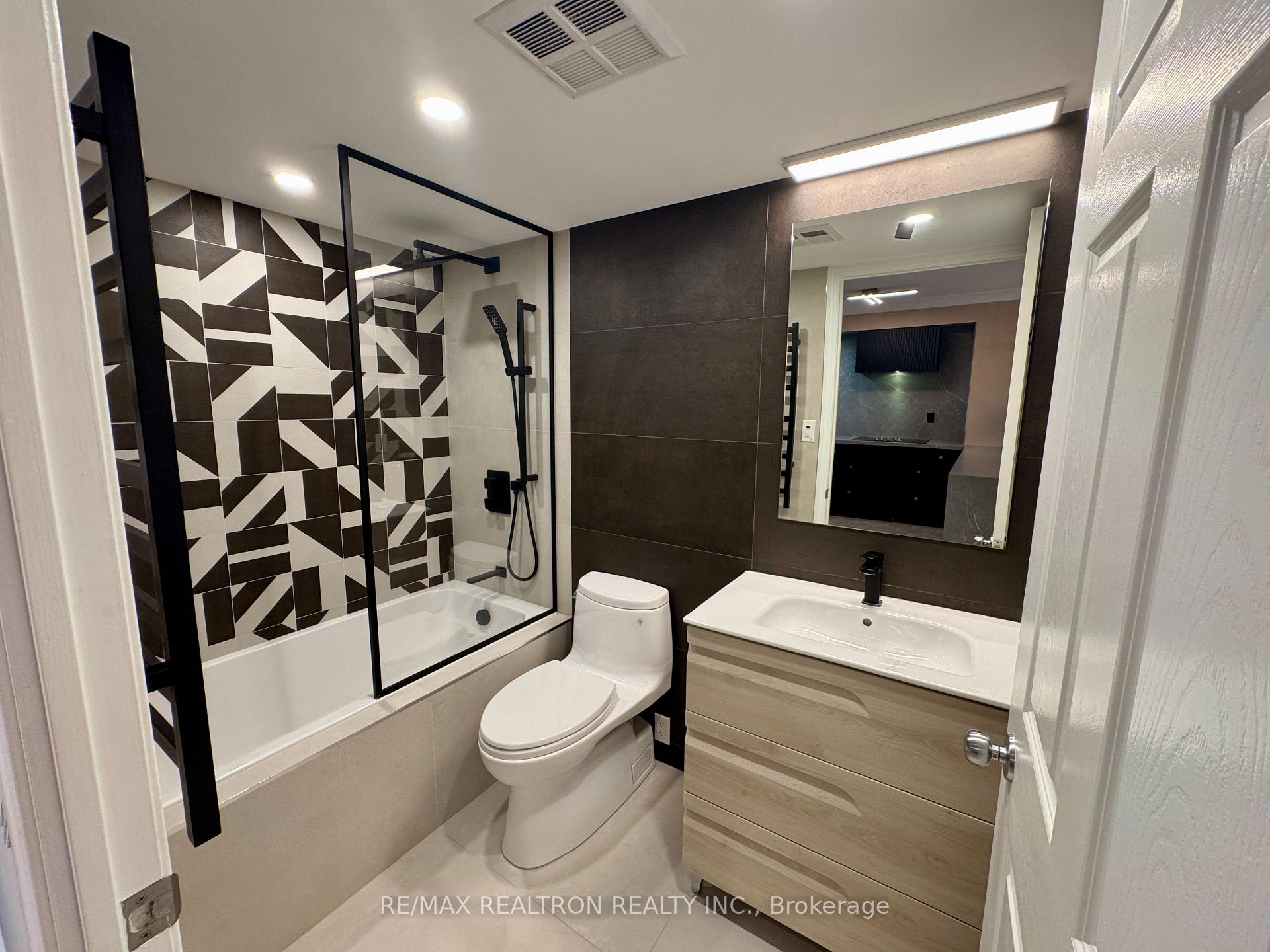 Photo 21 of Unit 1107, 388 Bloor Street E, Toronto, Rosedale-Moore Park — HOMEH