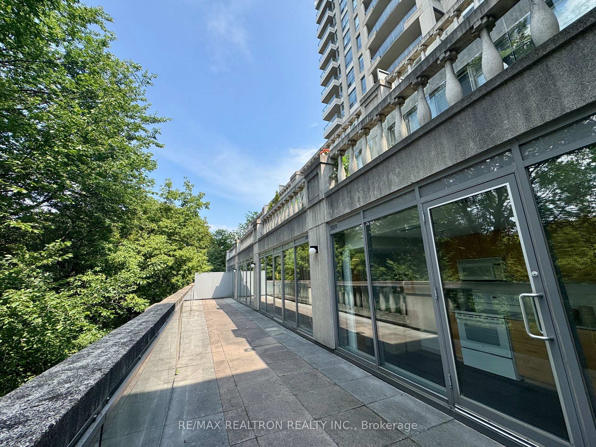 Photo 38 of Unit 1107, 388 Bloor Street E, Toronto, Rosedale-Moore Park — HOMEH
