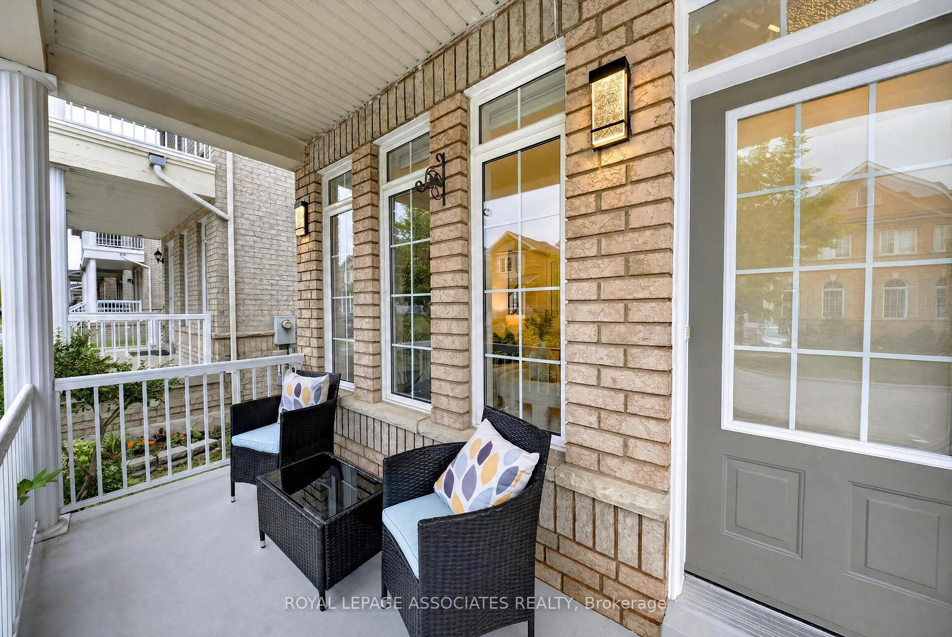 Photo 5 of 6 Radmore Place, Markham, Box Grove — HOMEH