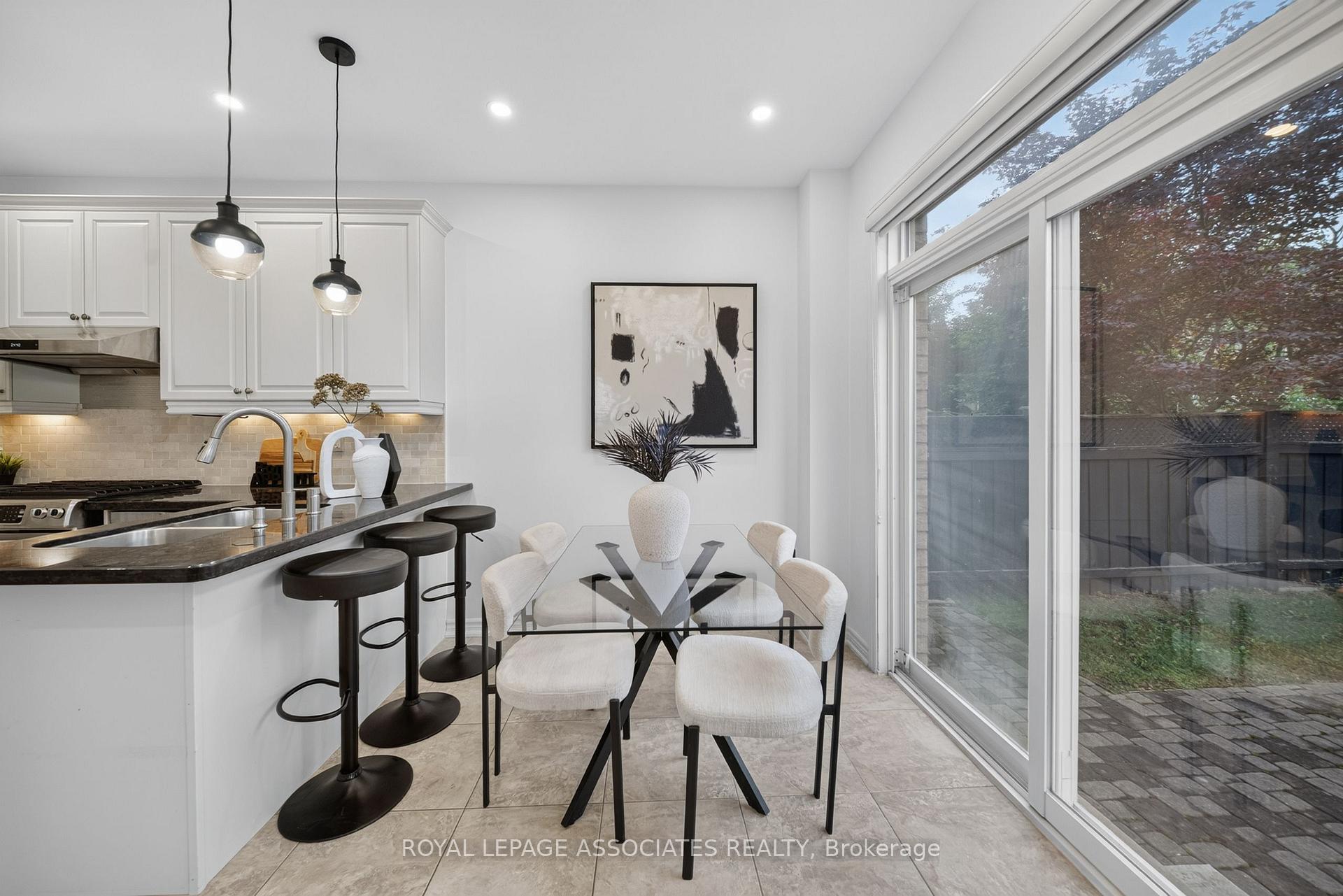 Photo 17 of 6 Radmore Place, Markham, Box Grove — HOMEH
