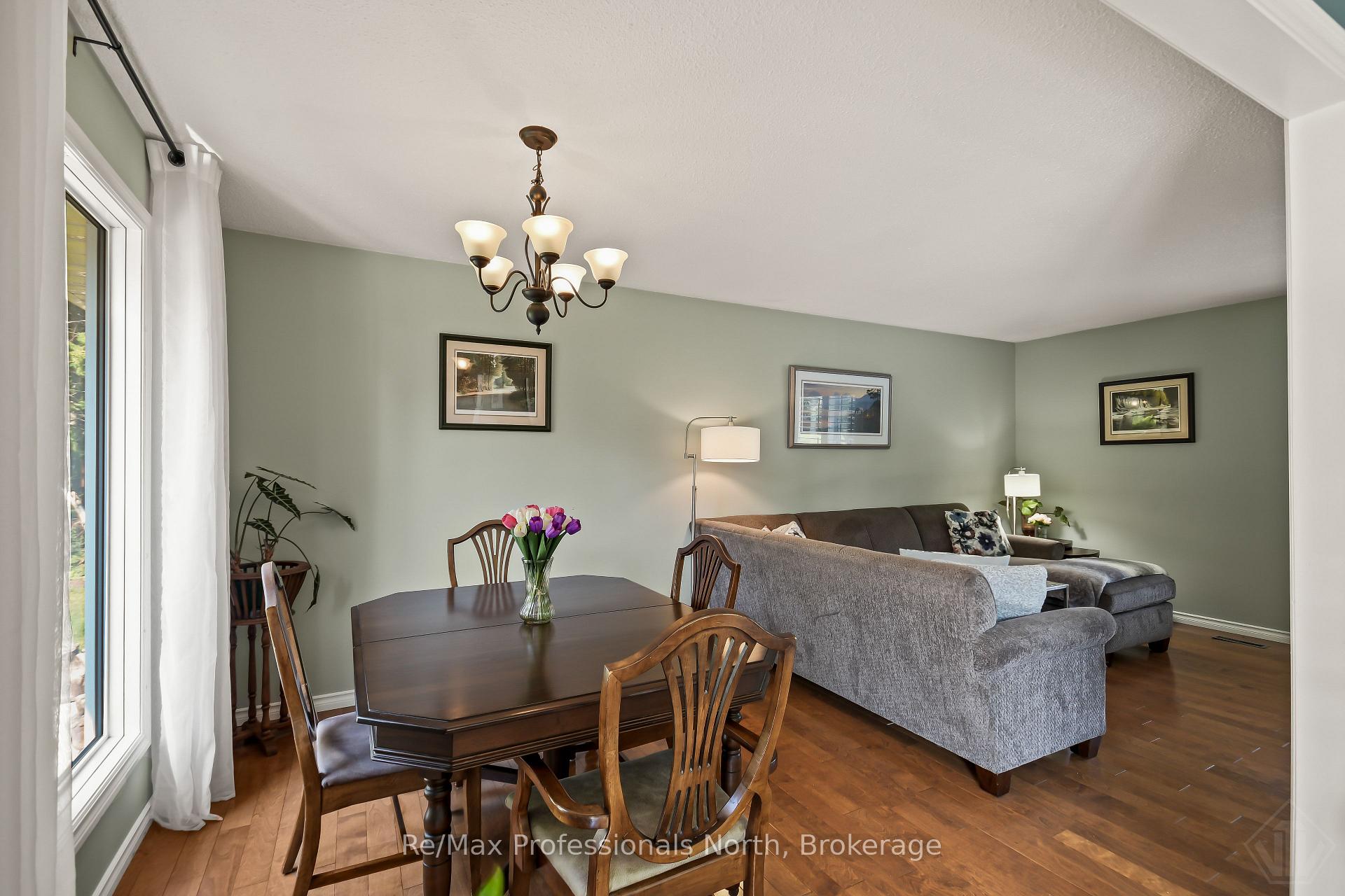 Photo 11 of 66 Westvale Drive, Bracebridge, Monck (Bracebridge) — HOMEH