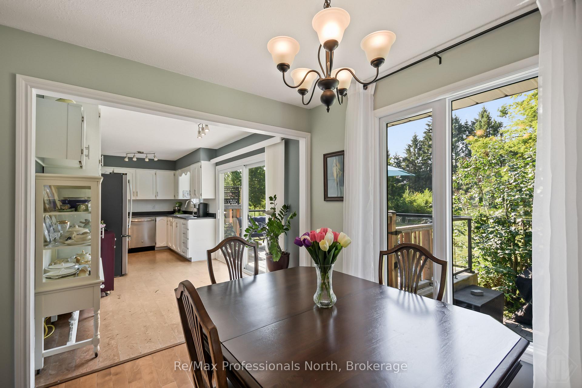 Photo 12 of 66 Westvale Drive, Bracebridge, Monck (Bracebridge) — HOMEH