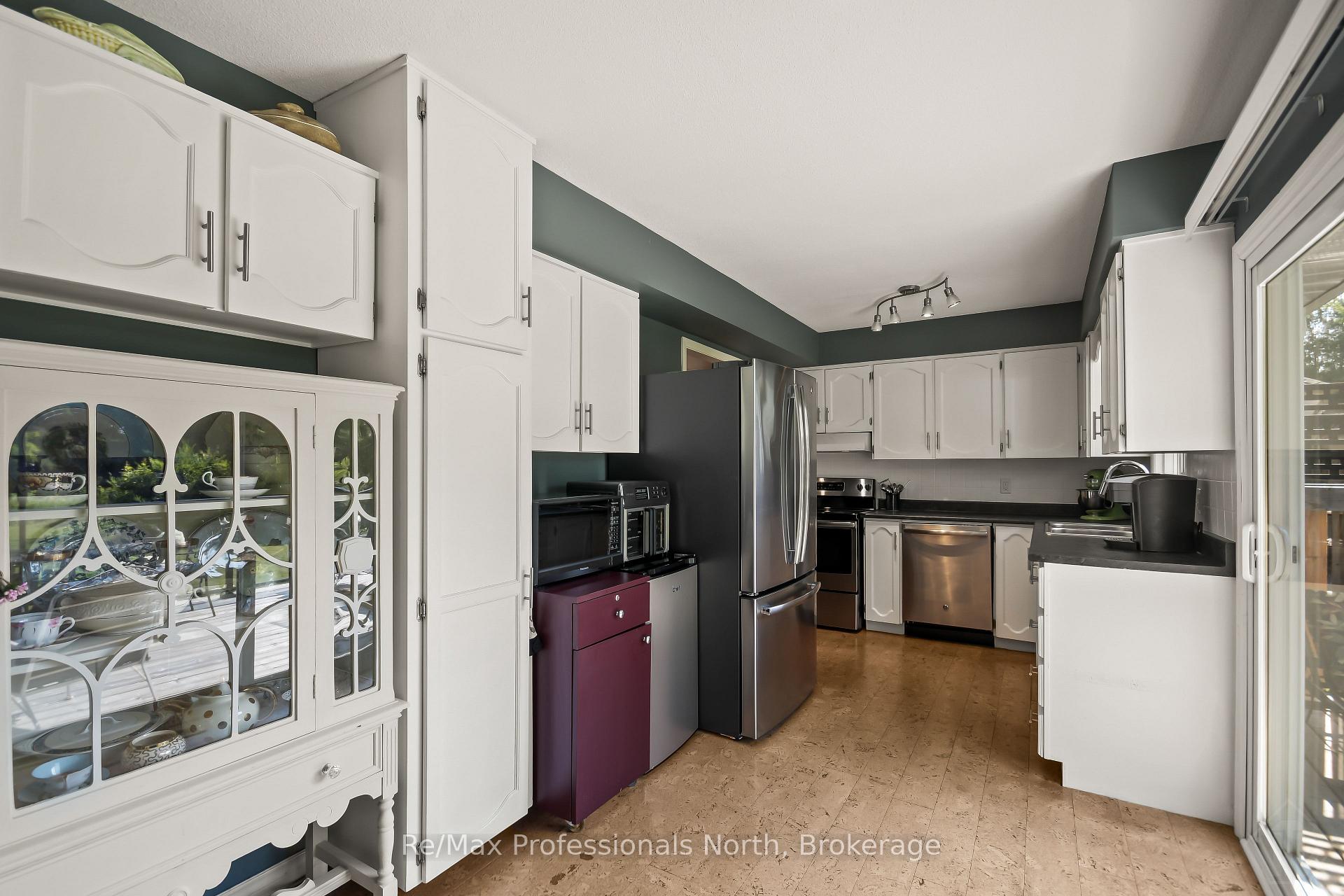 Photo 13 of 66 Westvale Drive, Bracebridge, Monck (Bracebridge) — HOMEH