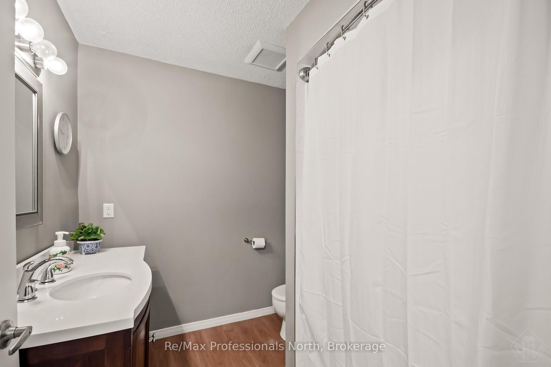 Photo 23 of 66 Westvale Drive, Bracebridge, Monck (Bracebridge) — HOMEH