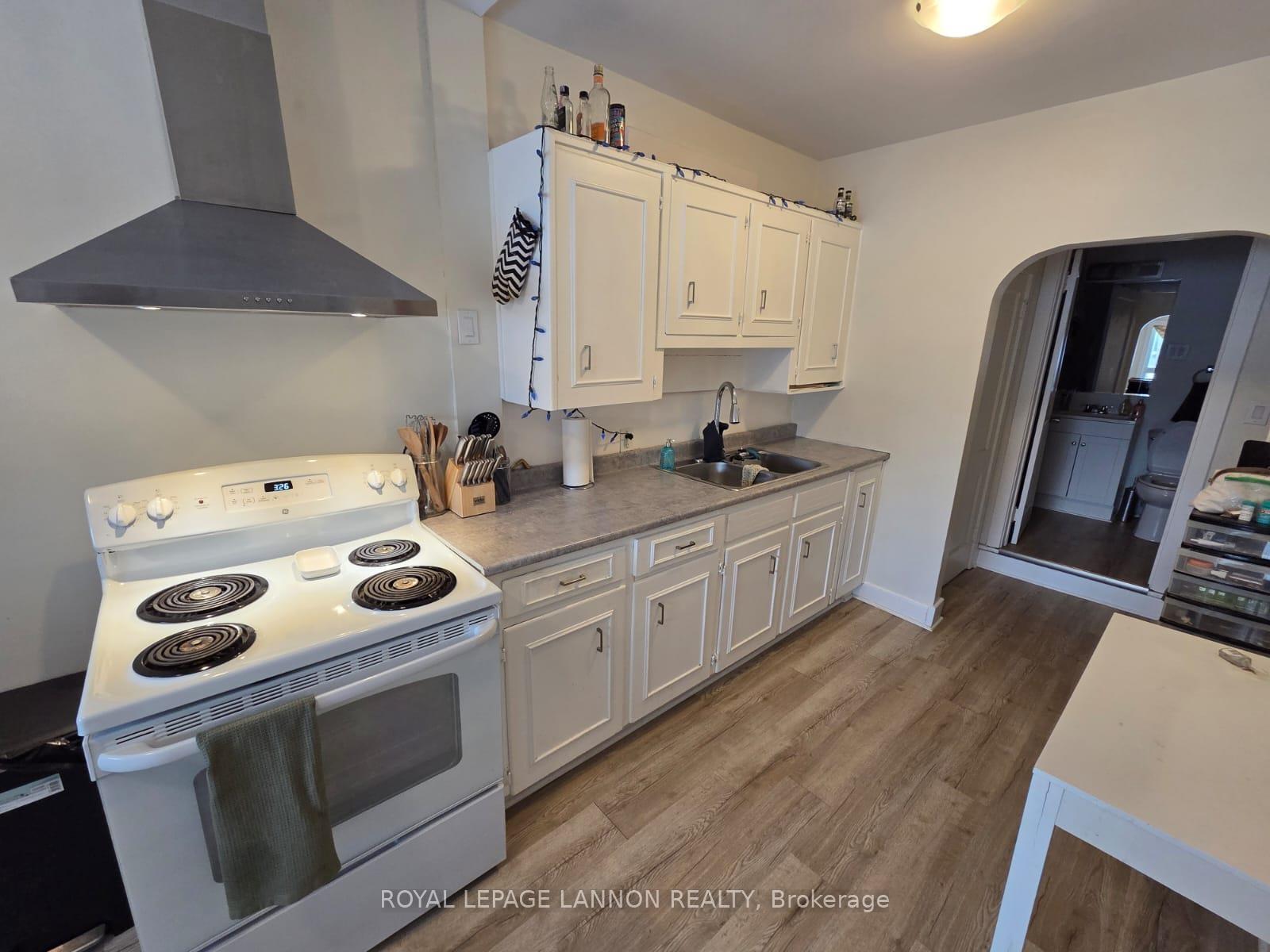 Photo 2 of 1012 Victoria Avenue E, Thunder Bay, McKeller Park — HOMEH