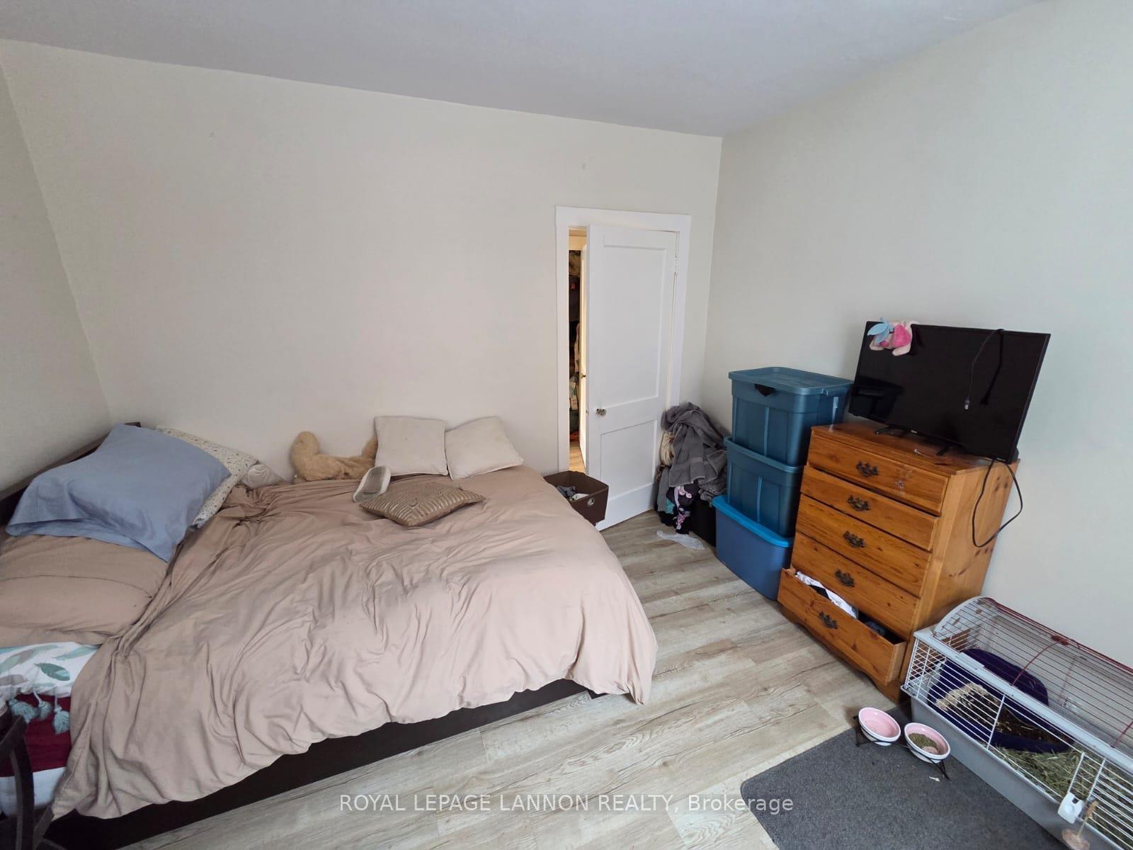 Photo 10 of 1012 Victoria Avenue E, Thunder Bay, McKeller Park — HOMEH