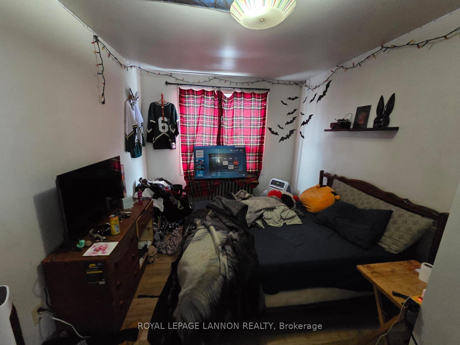 Photo 15 of 1012 Victoria Avenue E, Thunder Bay, McKeller Park — HOMEH