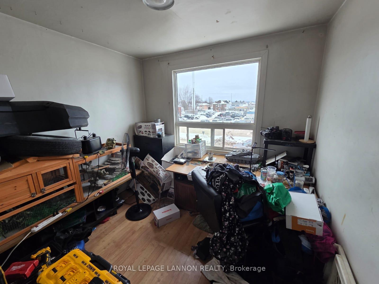 Photo 16 of 1012 Victoria Avenue E, Thunder Bay, McKeller Park — HOMEH