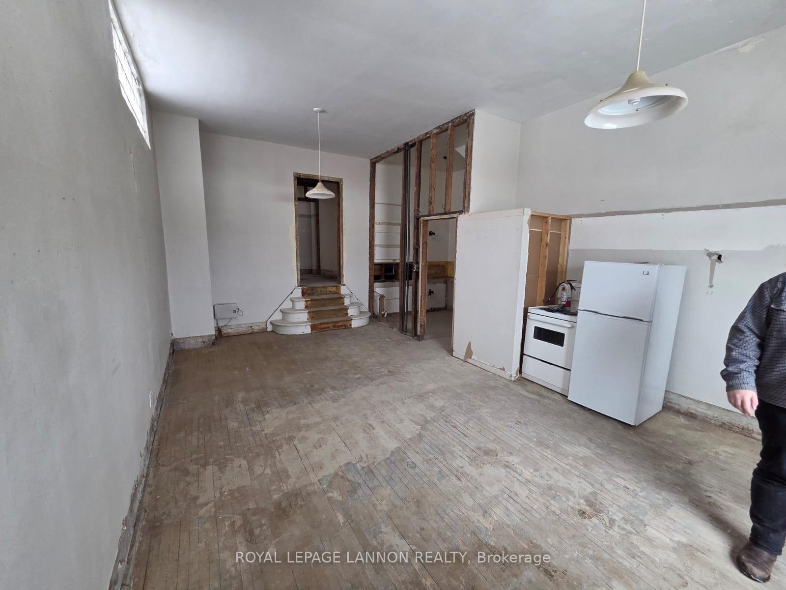Photo 23 of 1012 Victoria Avenue E, Thunder Bay, McKeller Park — HOMEH