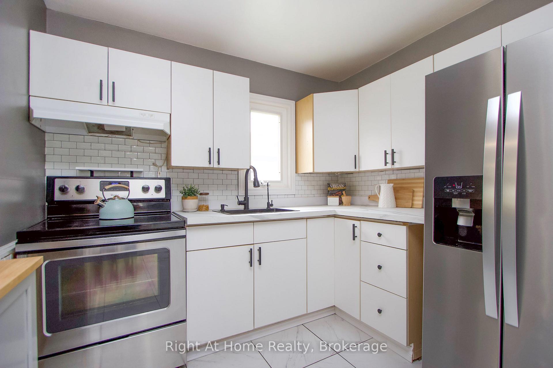 Photo 11 of 39 Lakeview Avenue, Scugog, Rural Scugog — HOMEH
