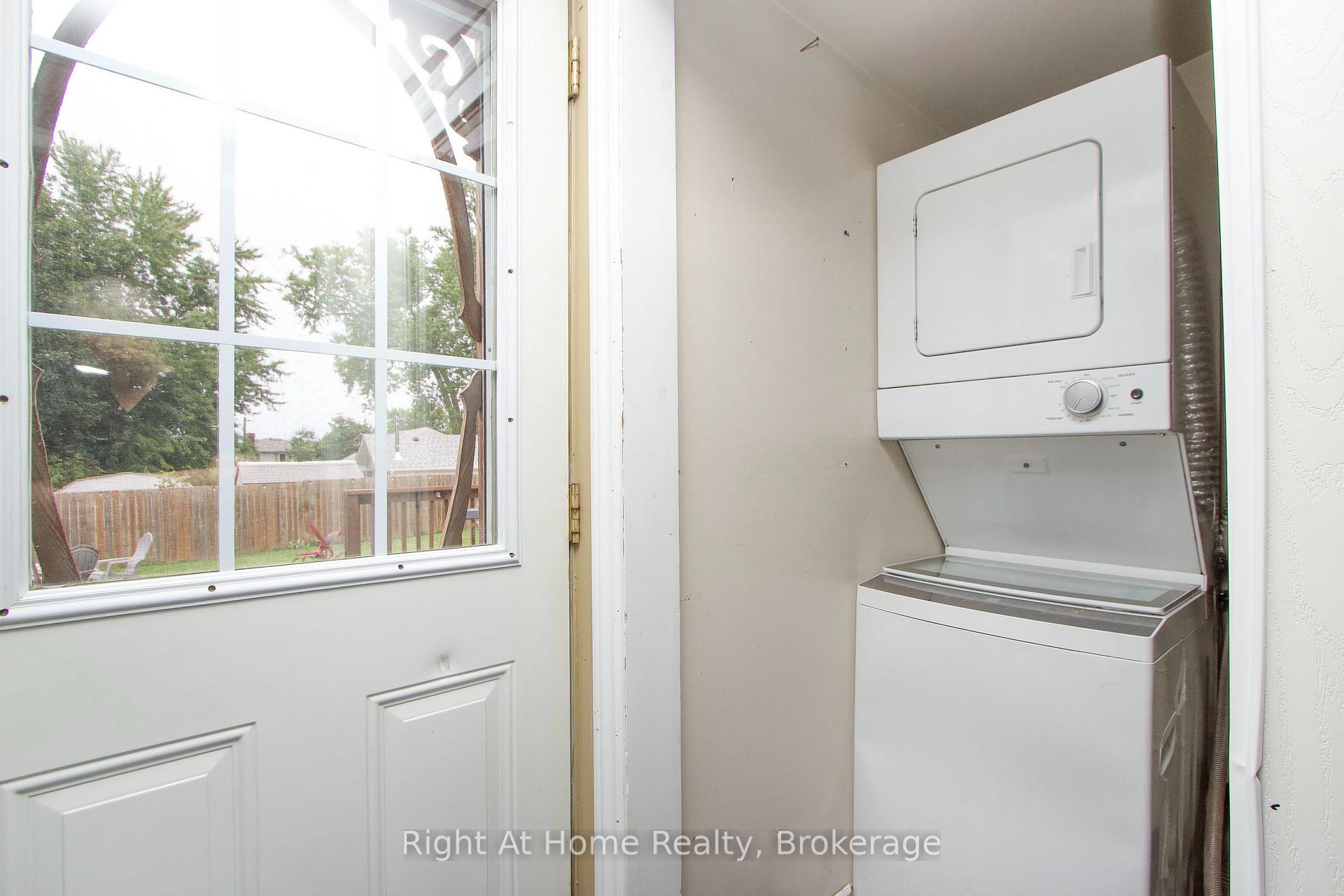 Photo 16 of 39 Lakeview Avenue, Scugog, Rural Scugog — HOMEH