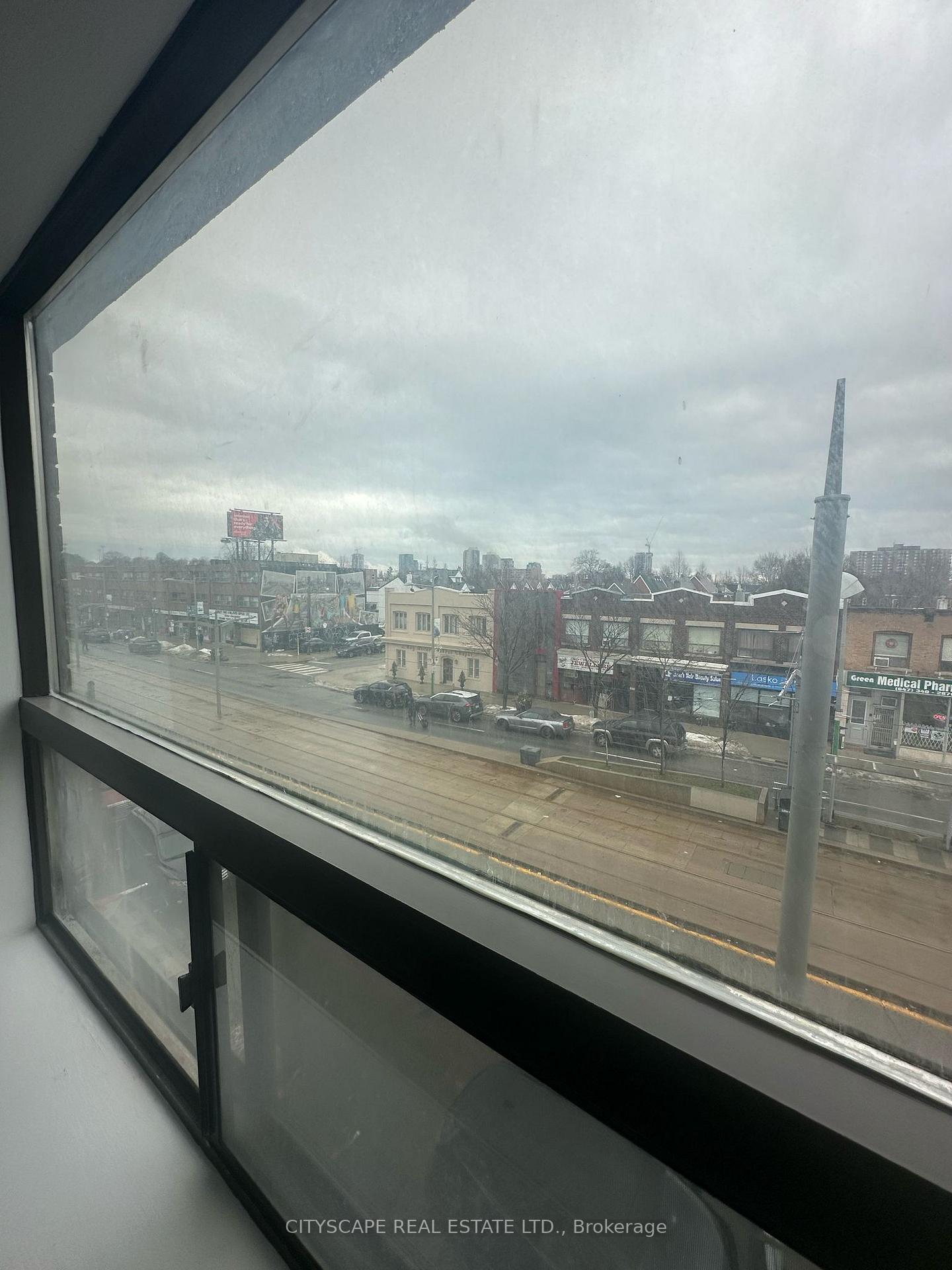 Photo 7 of Unit Unit 1, 1710 St Clair Avenue W, Toronto, Weston-Pellam Park — HOMEH