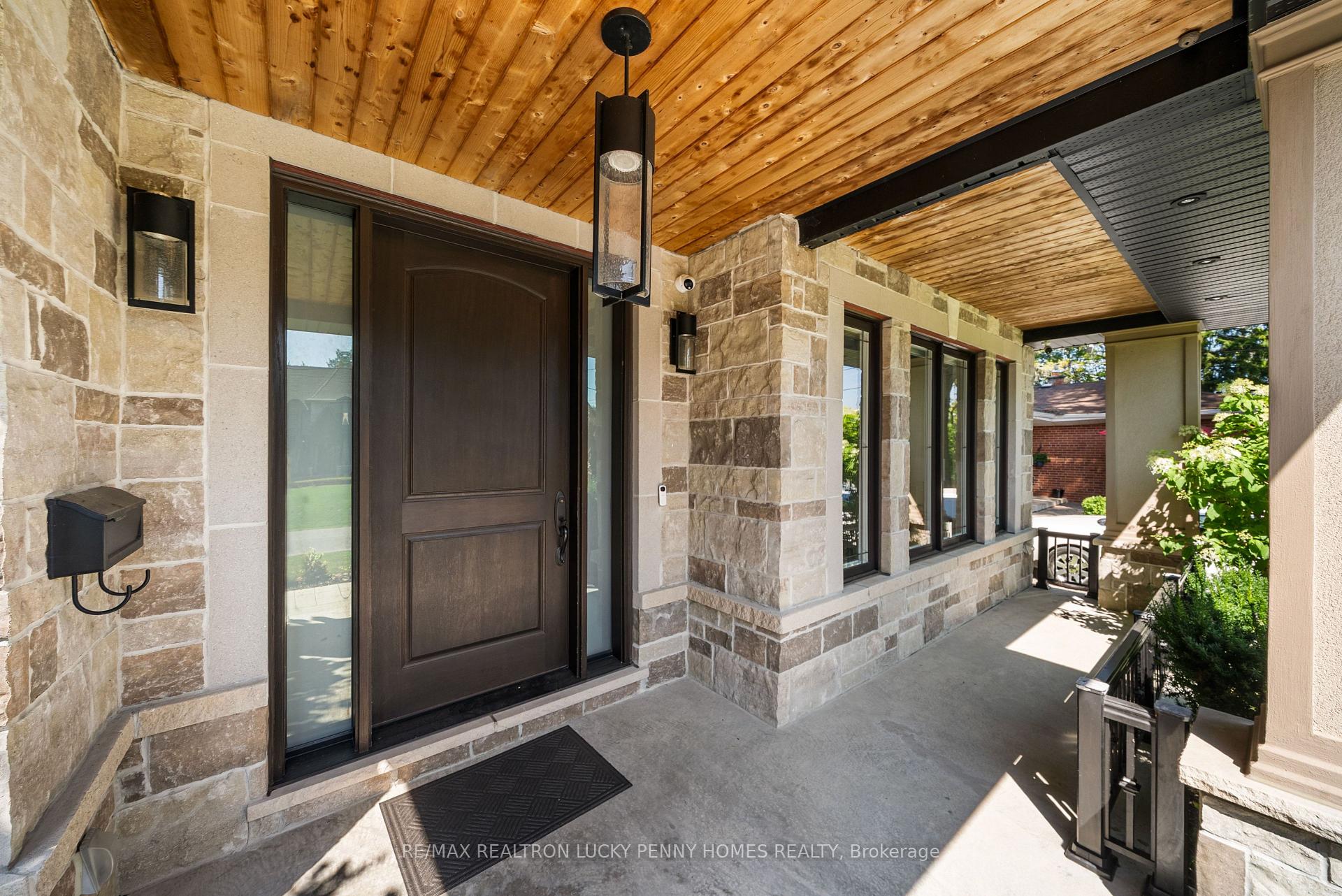 Photo 3 of 66 Hawkridge Avenue, Markham, Bullock — HOMEH