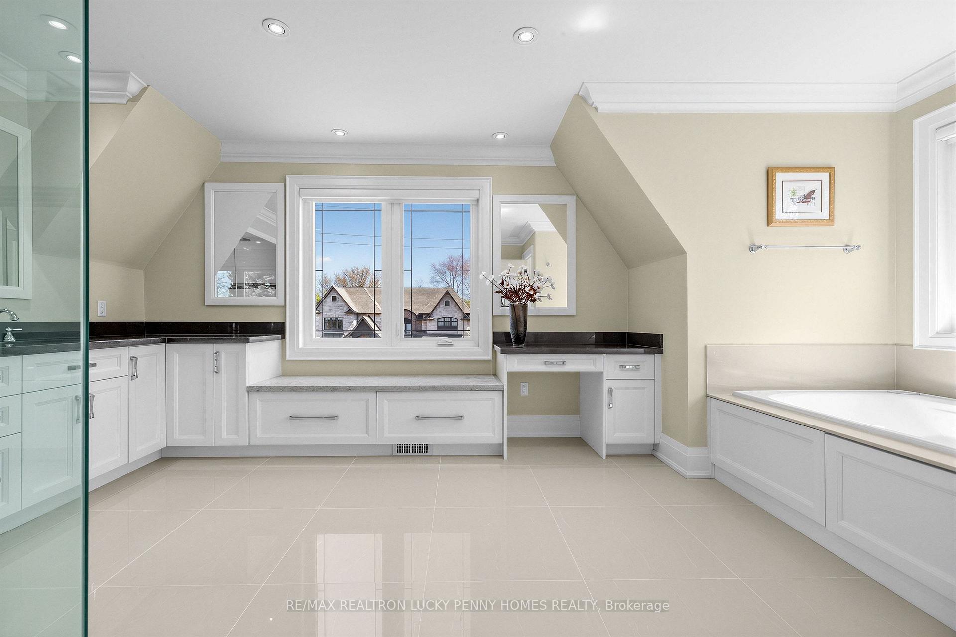 Photo 29 of 66 Hawkridge Avenue, Markham, Bullock — HOMEH