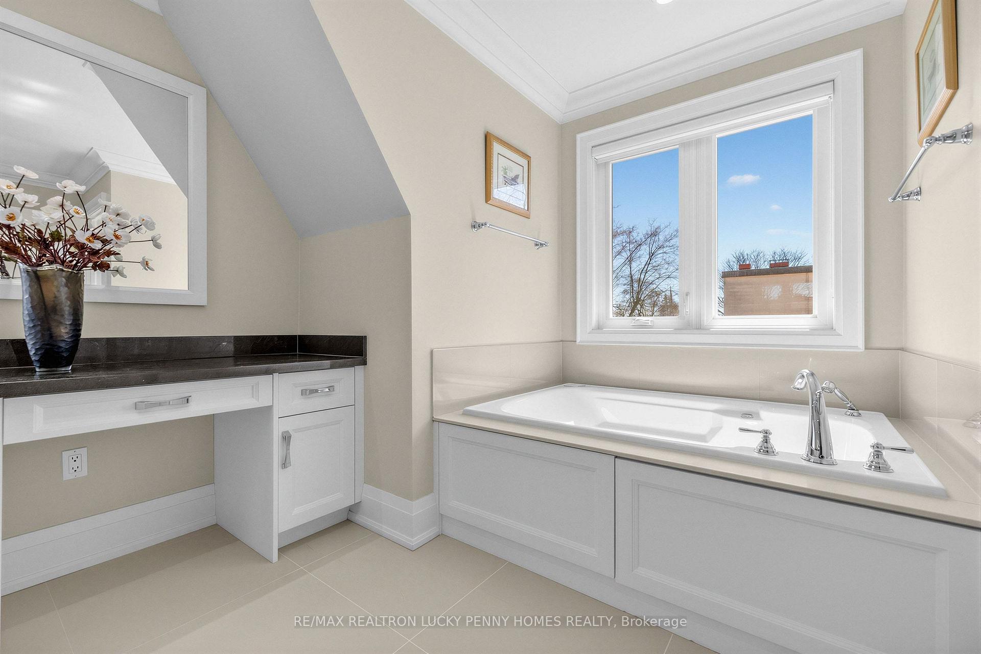Photo 30 of 66 Hawkridge Avenue, Markham, Bullock — HOMEH