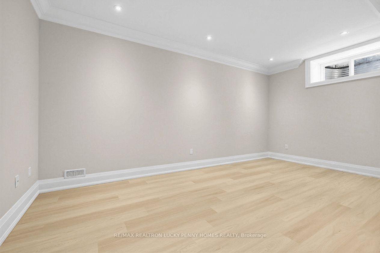 Photo 42 of 66 Hawkridge Avenue, Markham, Bullock — HOMEH