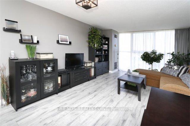 Photo 3 of Unit 913, 4185 Shipp Drive, Mississauga, City Centre — HOMEH