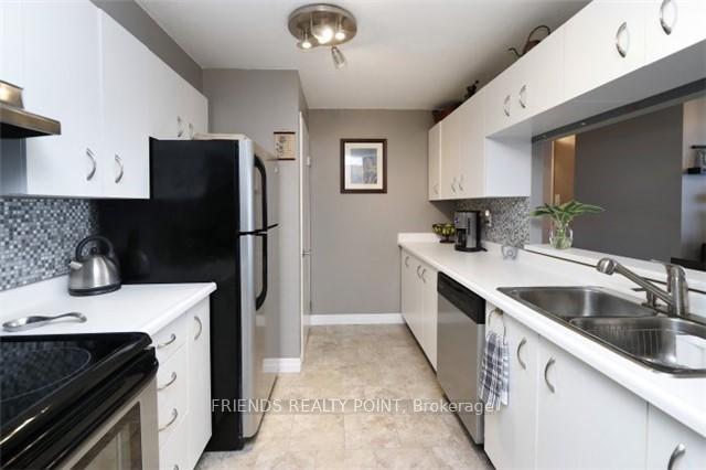 Photo 7 of Unit 913, 4185 Shipp Drive, Mississauga, City Centre — HOMEH
