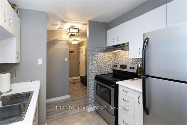 Photo 8 of Unit 913, 4185 Shipp Drive, Mississauga, City Centre — HOMEH