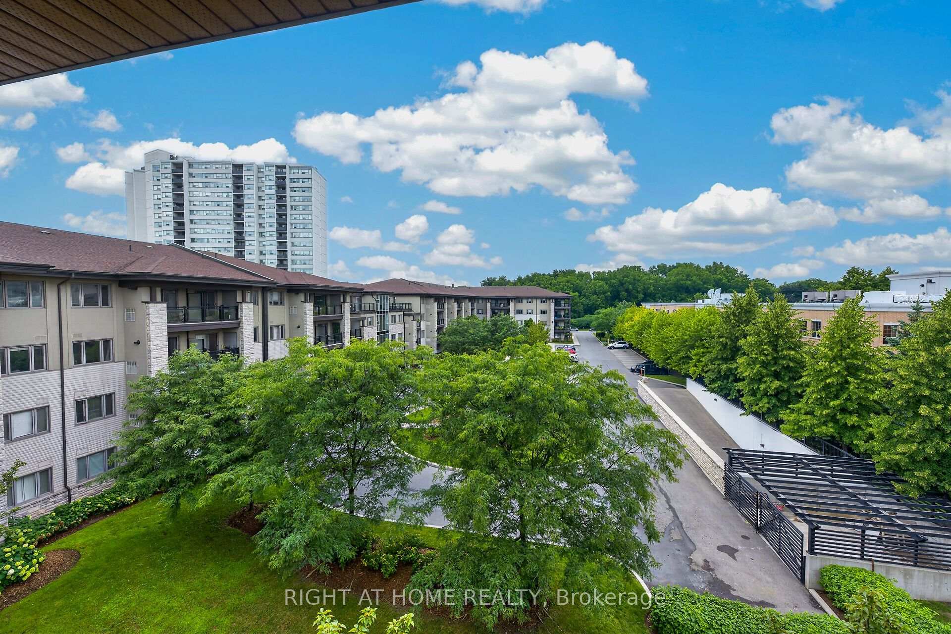 Photo 20 of Unit 430, 570 Lolita Gardens, Mississauga, Mississauga Valleys — HOMEH