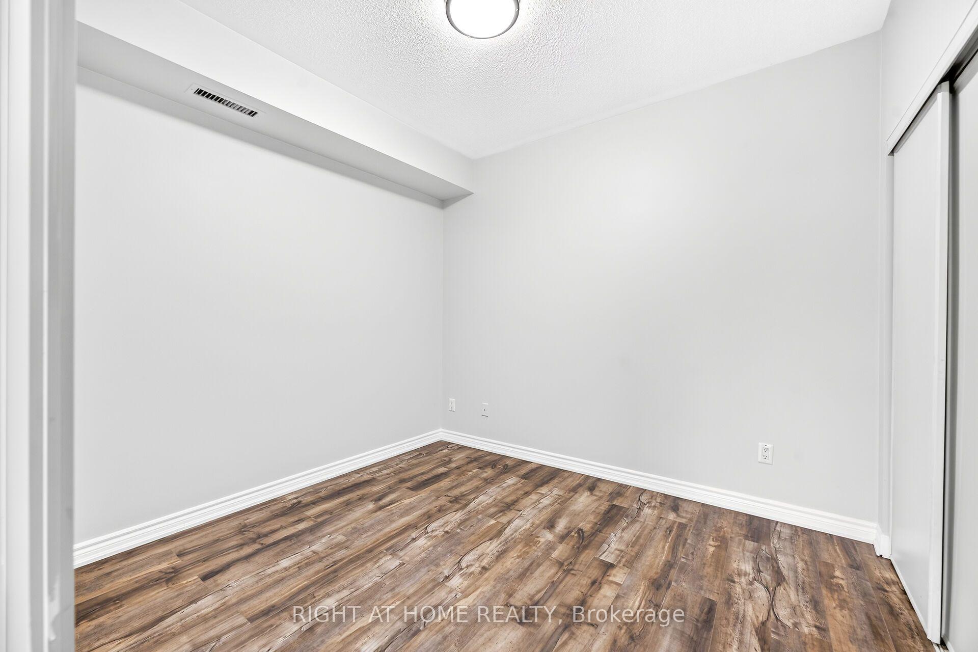 Photo 26 of Unit 430, 570 Lolita Gardens, Mississauga, Mississauga Valleys — HOMEH