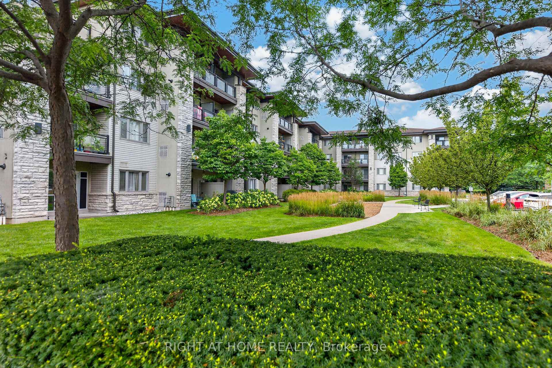 Photo 47 of Unit 430, 570 Lolita Gardens, Mississauga, Mississauga Valleys — HOMEH