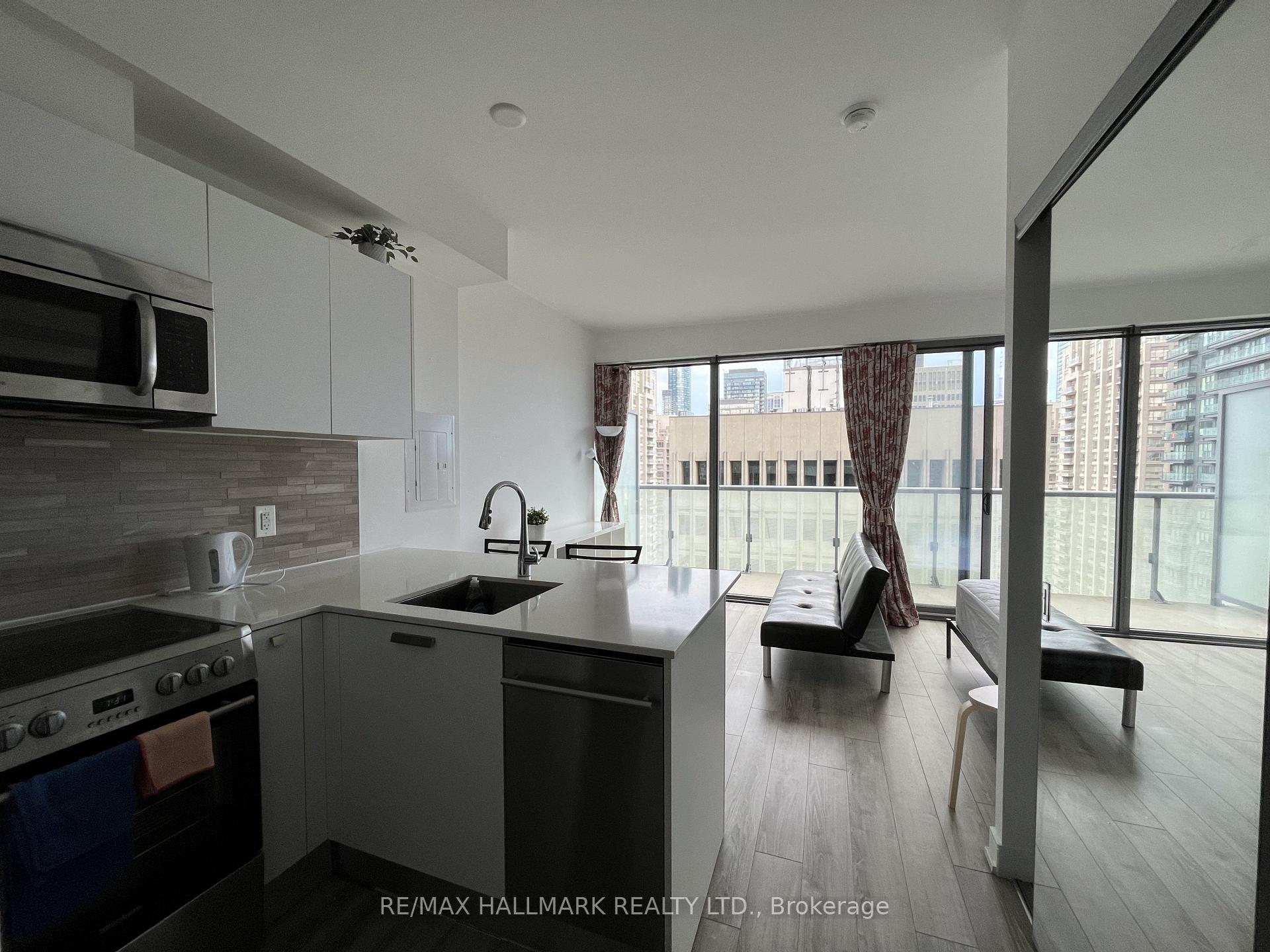 Photo 3 of Unit 2003, 57 St Joseph Street, Toronto, Bay Street Corridor — HOMEH