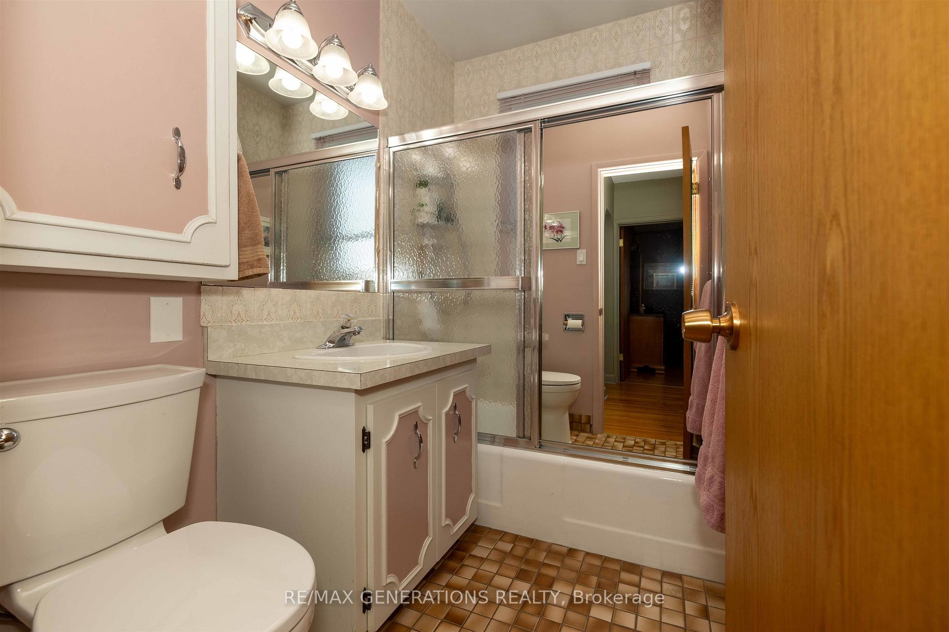 Photo 13 of 53 Melvin Avenue, Thunder Bay, Shuniah — HOMEH