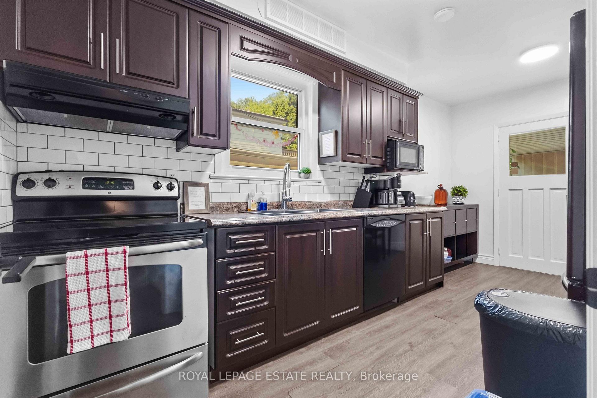 Photo 15 of 182 Coleman Avenue, Toronto, East End-Danforth — HOMEH