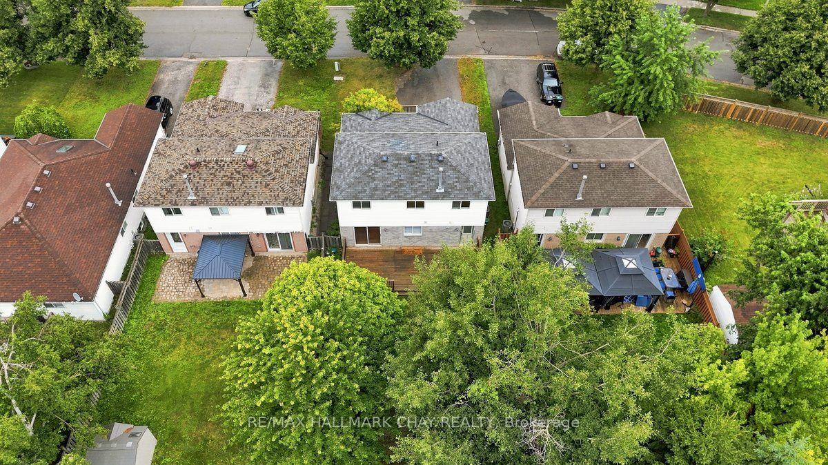 Photo 20 of 26 Whitehorn Crescent, Barrie, Holly — HOMEH