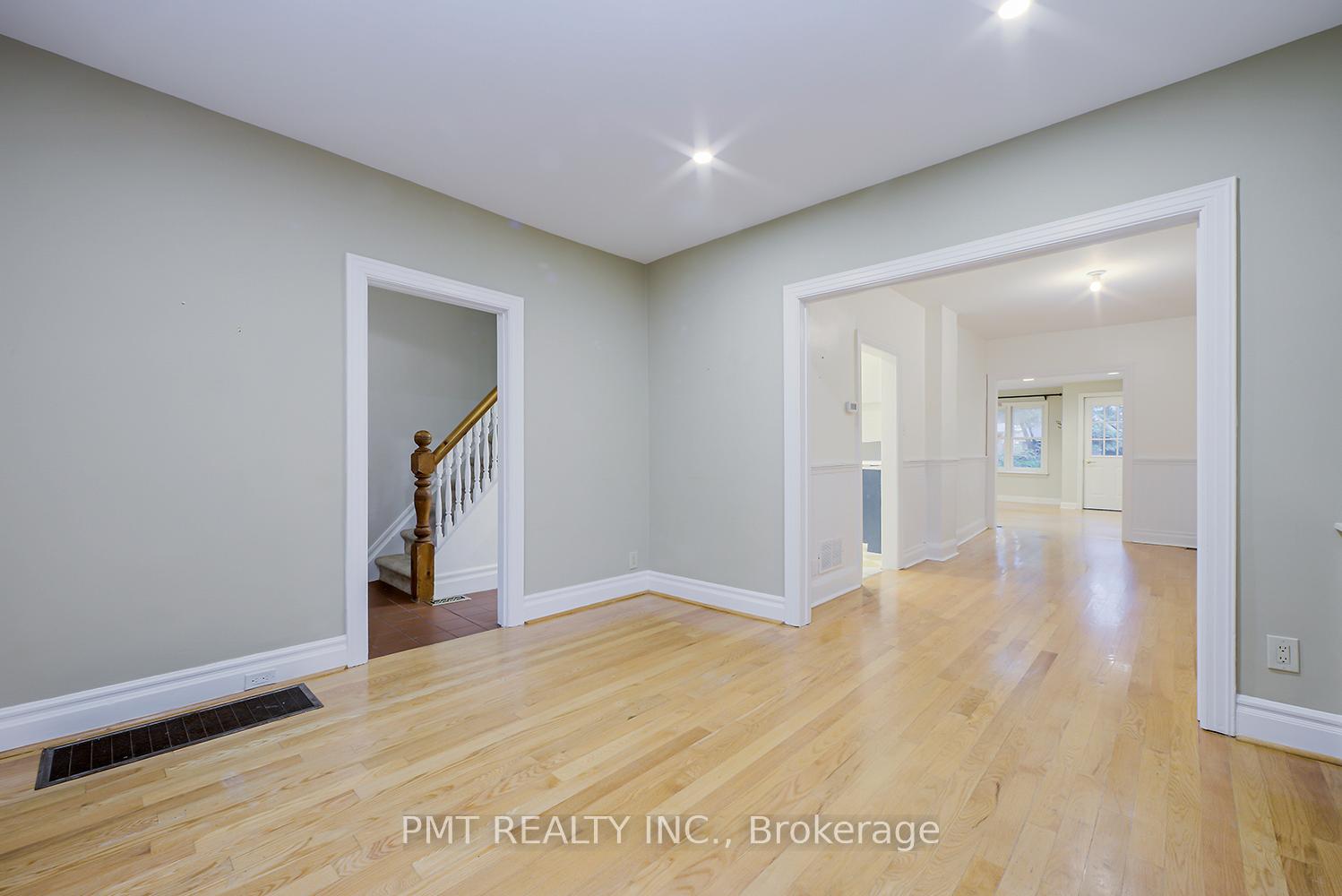 Photo 10 of 47 Herbert Avenue, Toronto, The Beaches — HOMEH