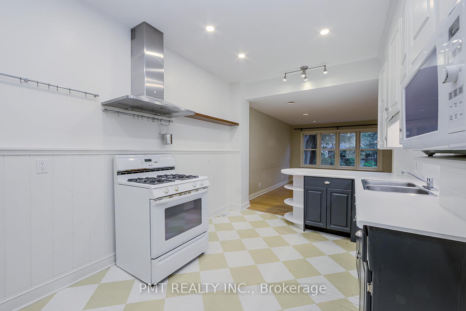 Photo 28 of 47 Herbert Avenue, Toronto, The Beaches — HOMEH
