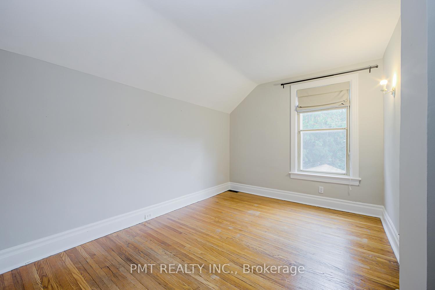 Photo 38 of 47 Herbert Avenue, Toronto, The Beaches — HOMEH
