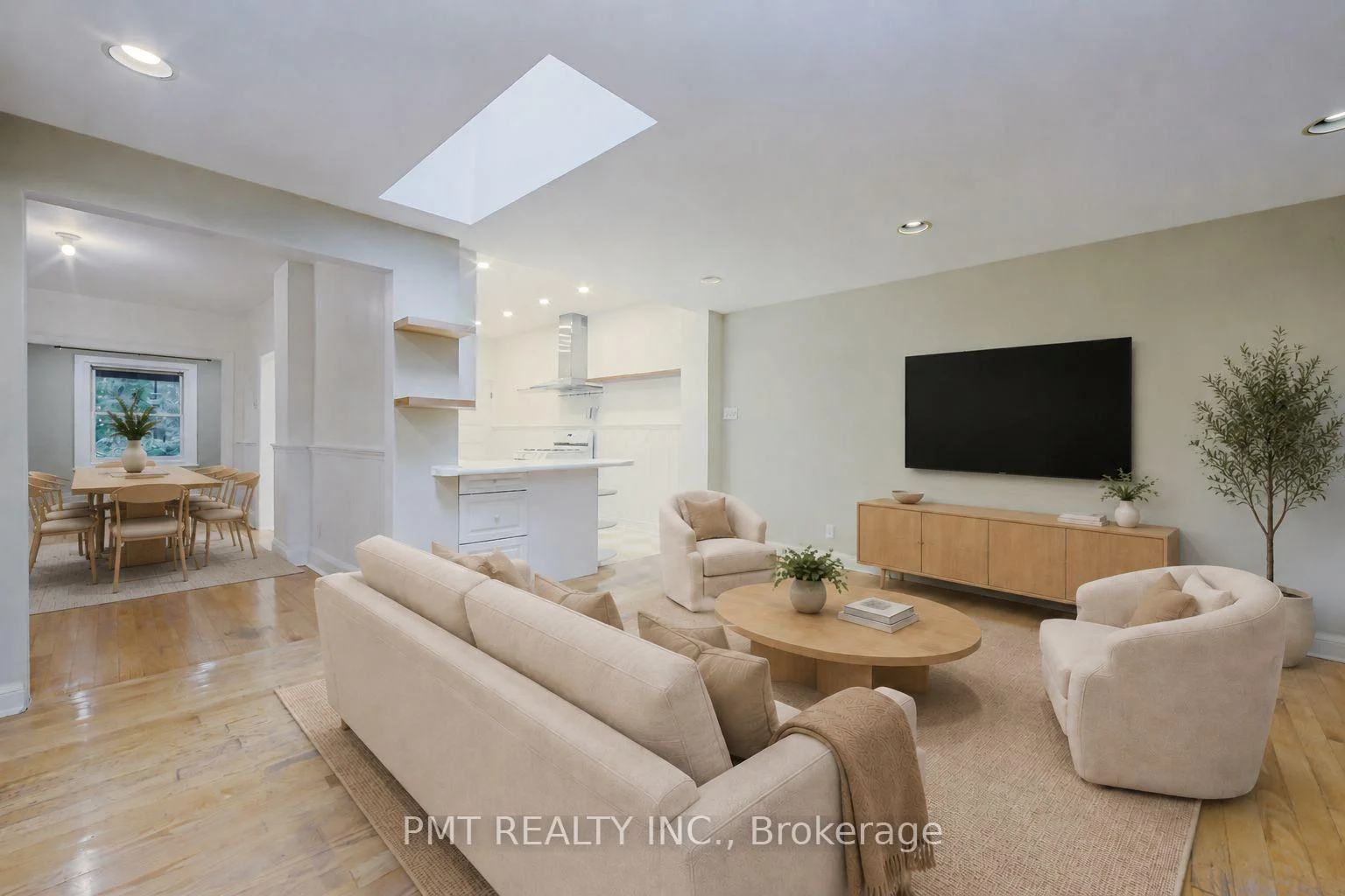 Photo 11 of 47 Herbert Avenue, Toronto, The Beaches — HOMEH