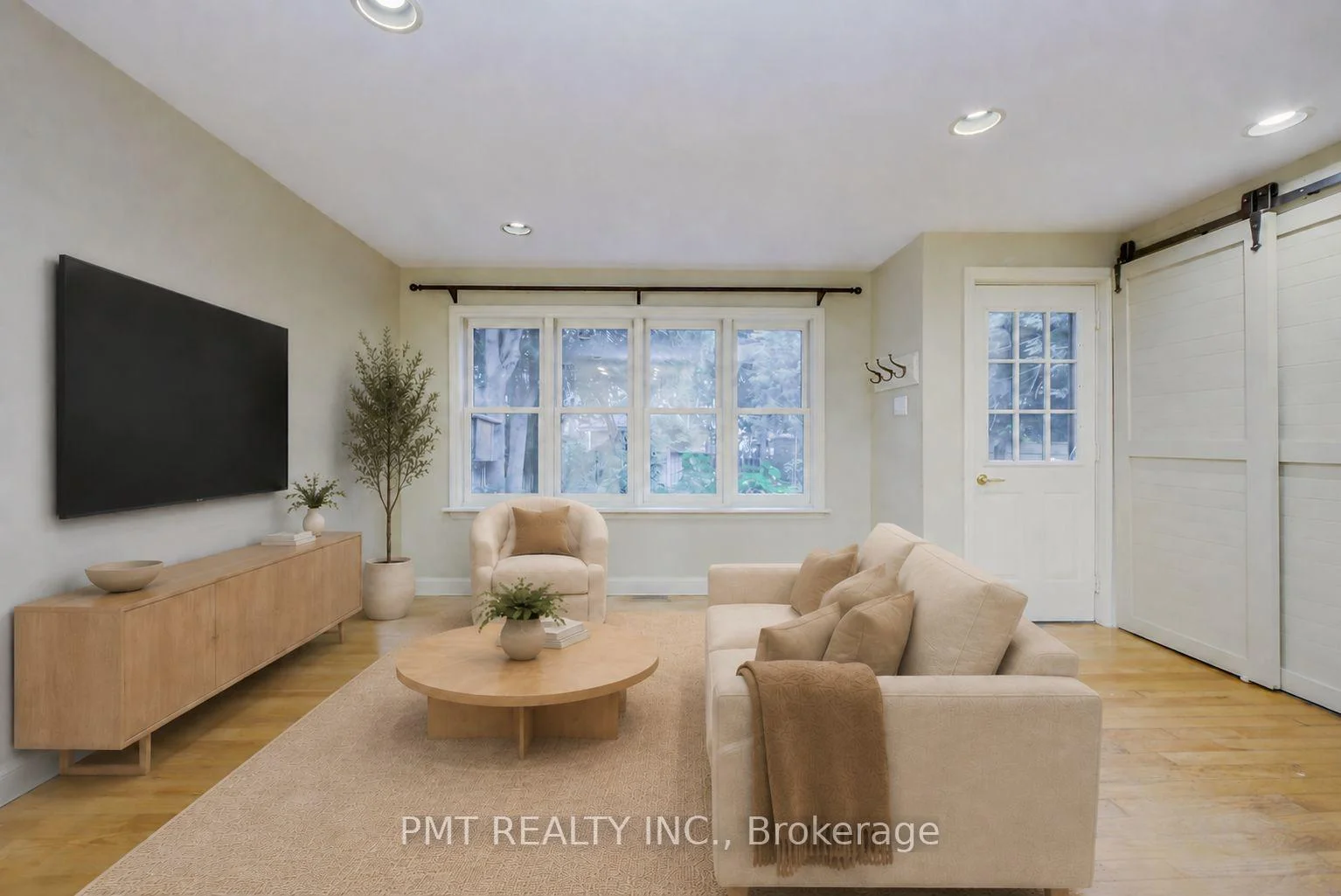 Photo 13 of 47 Herbert Avenue, Toronto, The Beaches — HOMEH