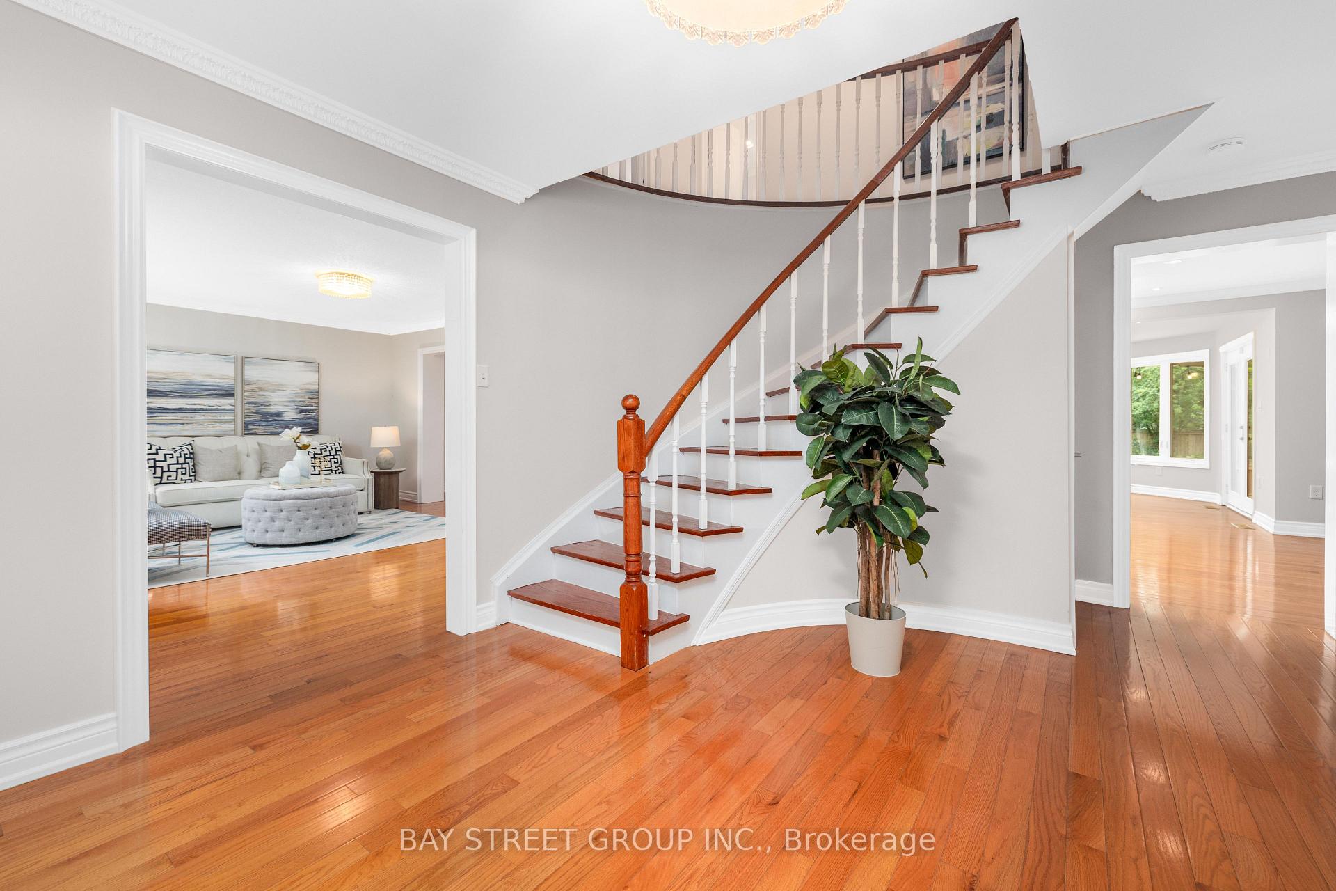 Photo 10 of 244 Colchester Drive, Oakville, Morrison — HOMEH