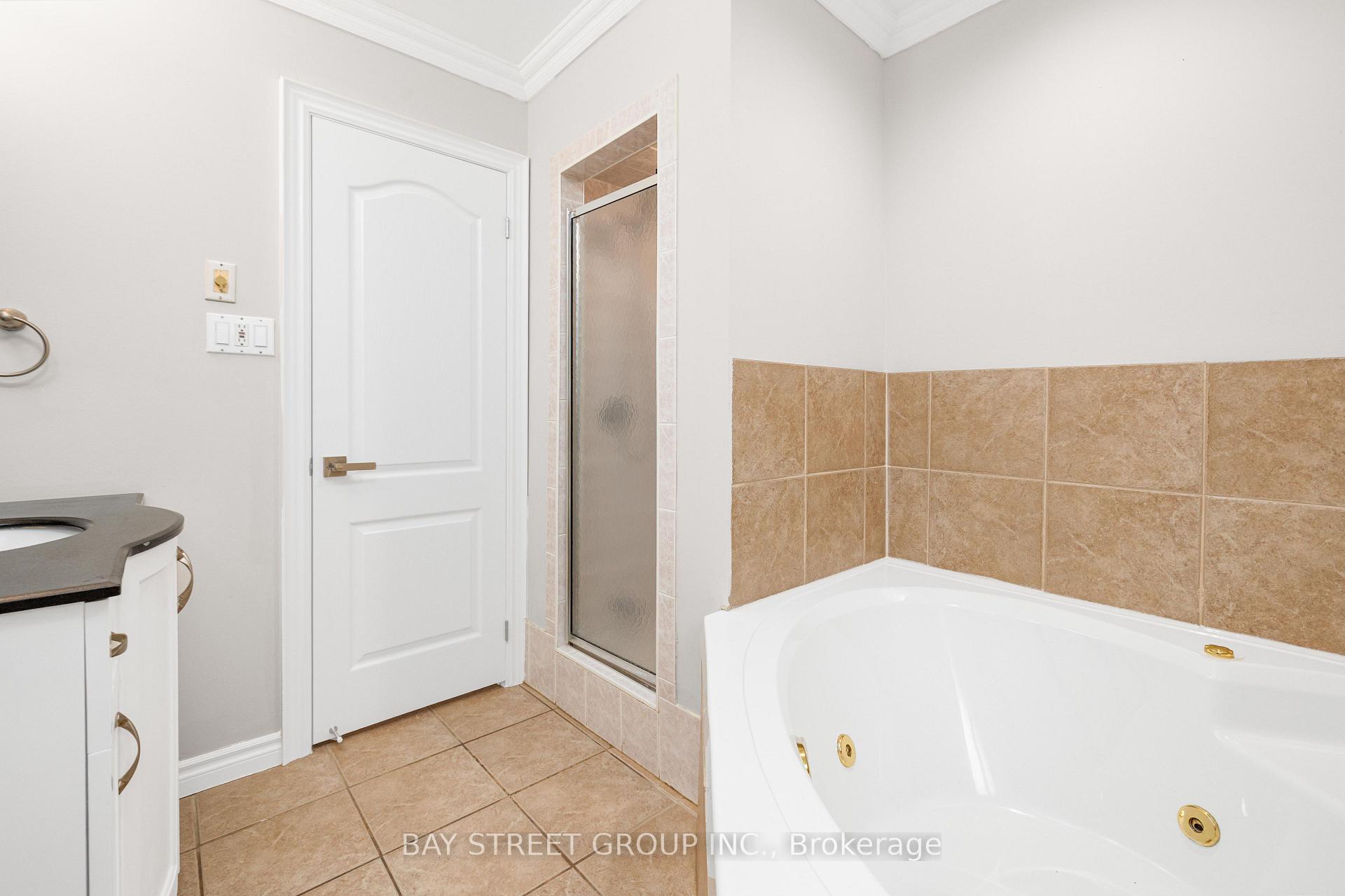 Photo 54 of 244 Colchester Drive, Oakville, Morrison — HOMEH