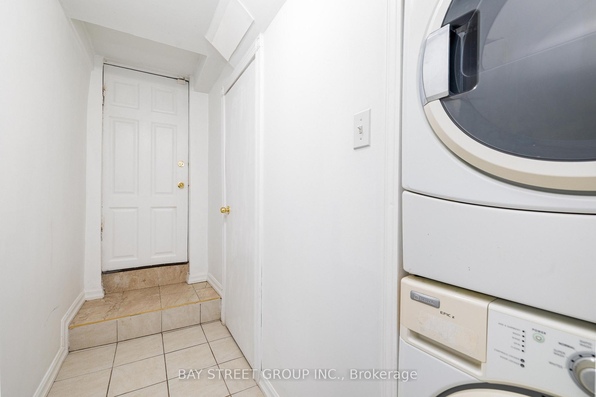 Photo 66 of 244 Colchester Drive, Oakville, Morrison — HOMEH