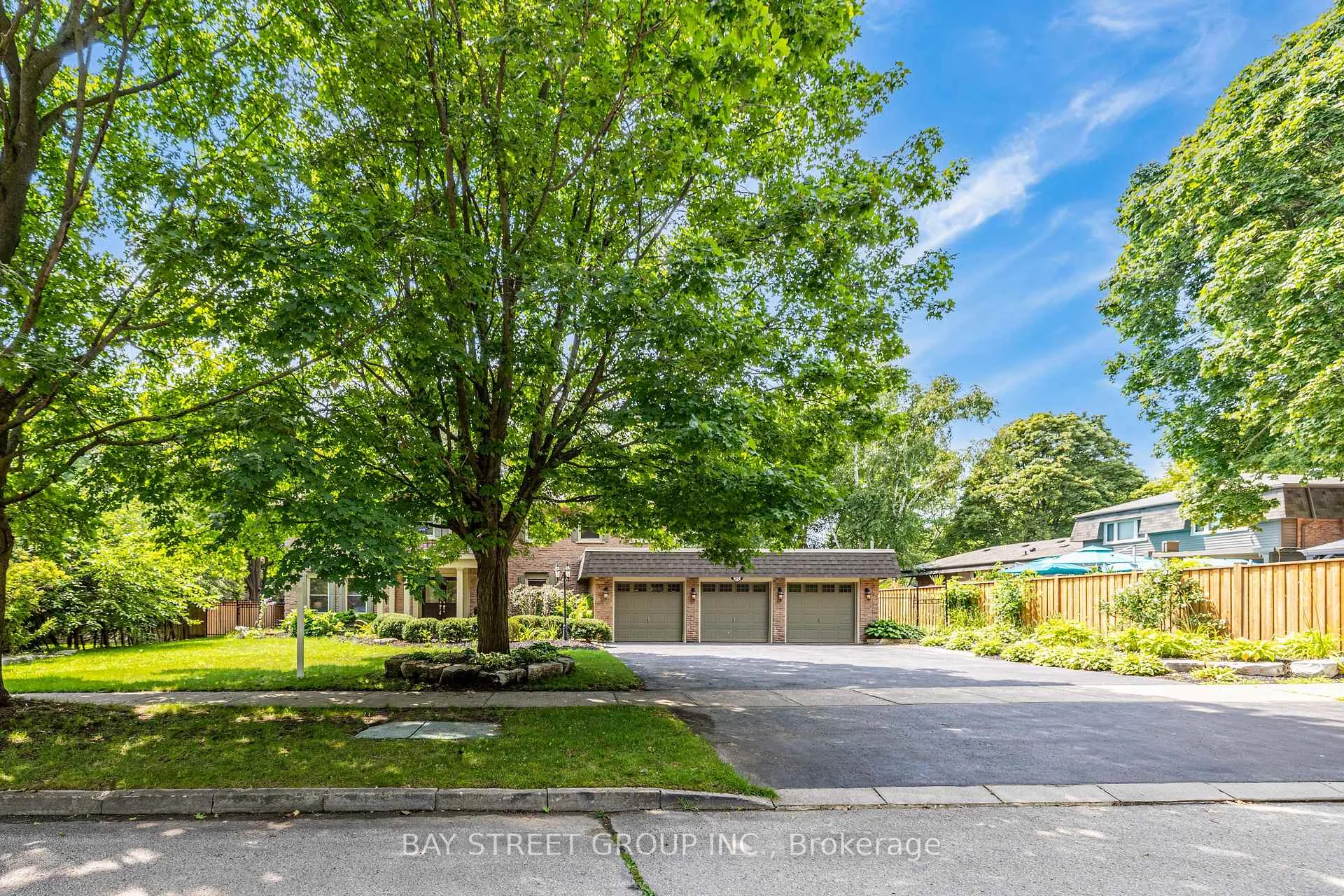 Photo 8 of 244 Colchester Drive, Oakville, Morrison — HOMEH