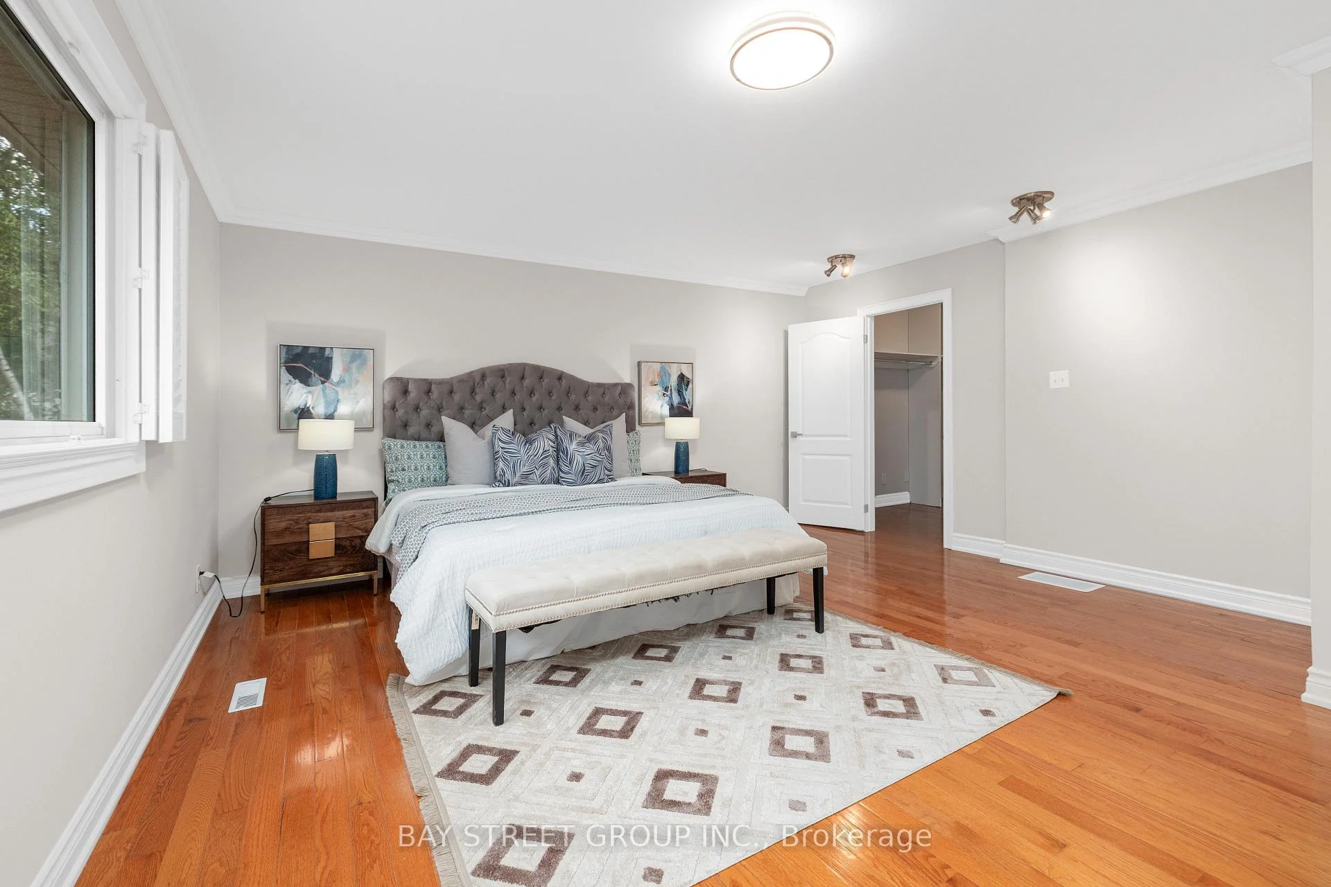 Photo 49 of 244 Colchester Drive, Oakville, Morrison — HOMEH